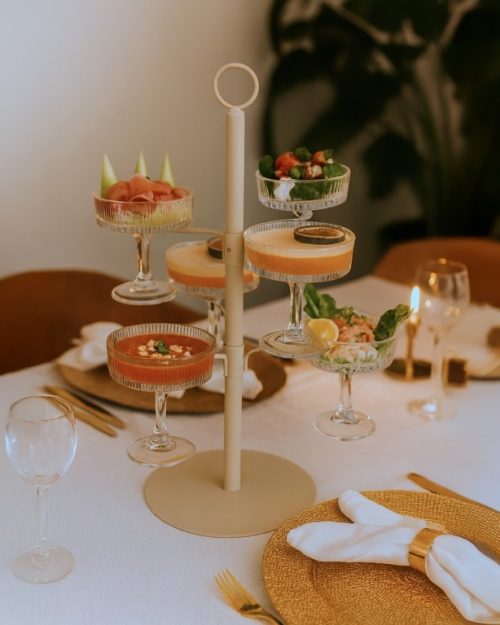 Bllits serveertoren met cocktailglazen