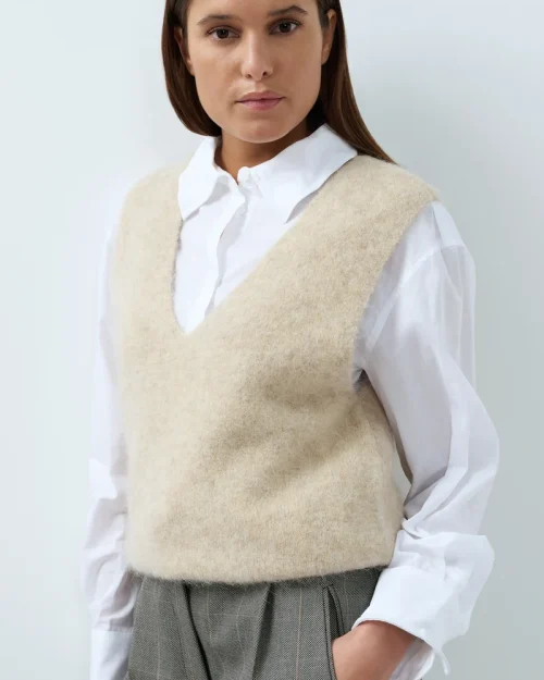 Yaya Zachte gebreide spencer met diepe v-hals light beige melange 000635